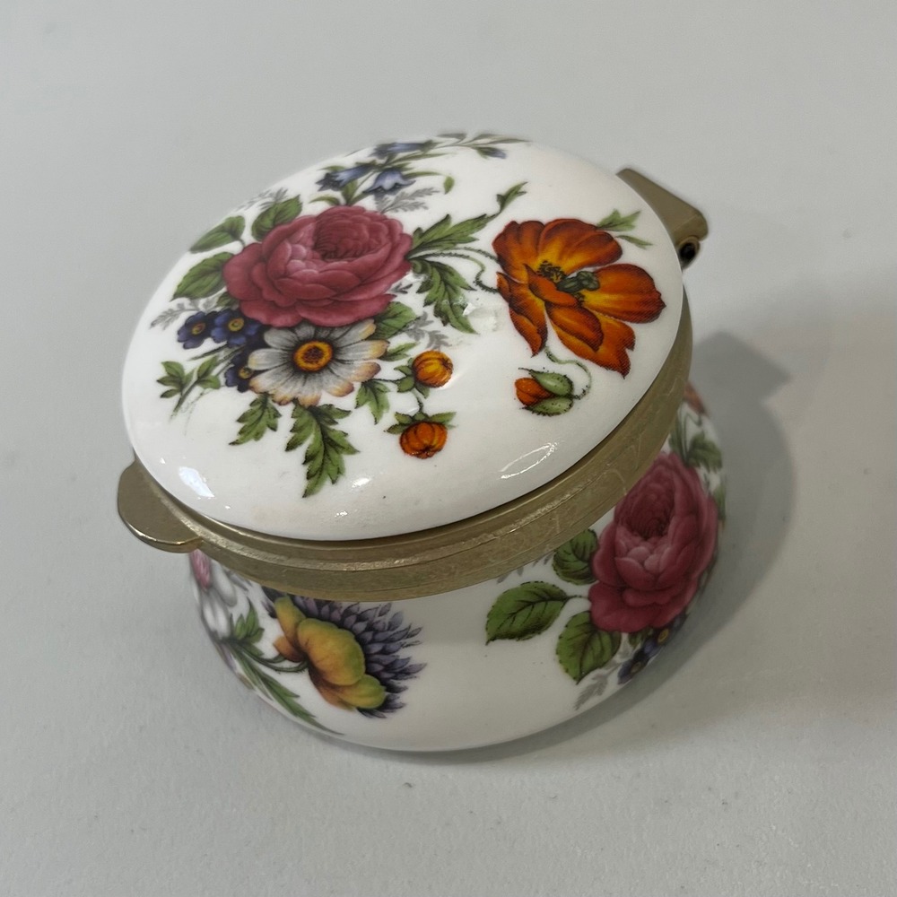 Vtg Ayshford Trinket Box Small Hinged Floral Fine China Gold Round England
